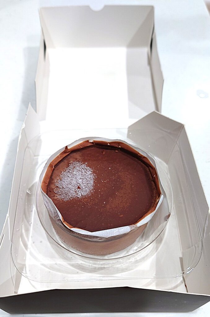 業務スーパー 冷凍 菓子類 ガトーショコラ 開封