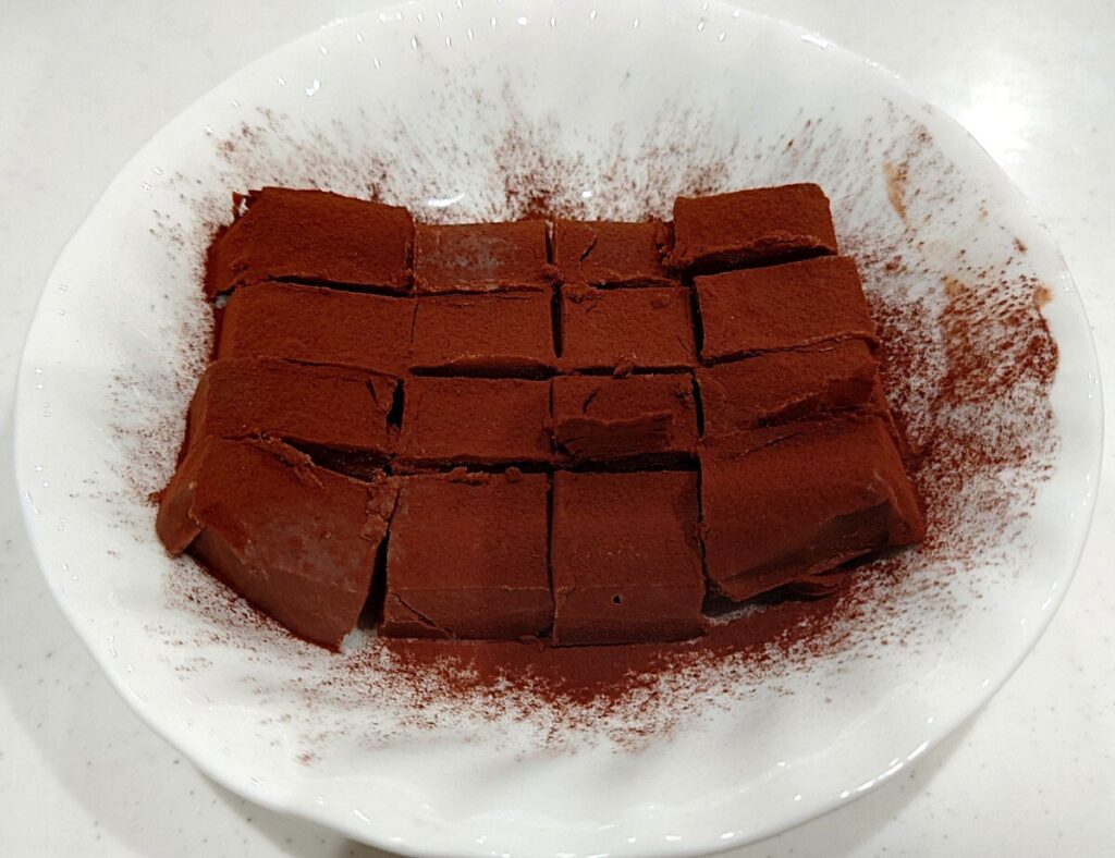 業務スーパー 菓子類 ミルク チョコレート 生チョコ