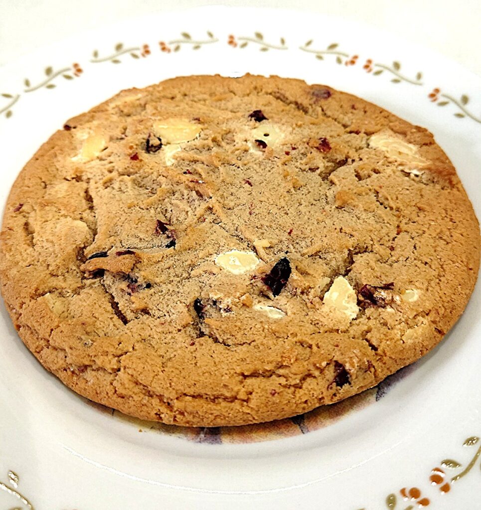 業務スーパー 冷凍 菓子類 アメリカンクッキー クランベリー&ホワイトチョコ 中身