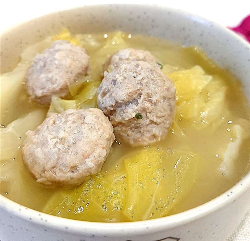 アレンジレシピ 巻かないロールキャベツ風スープ