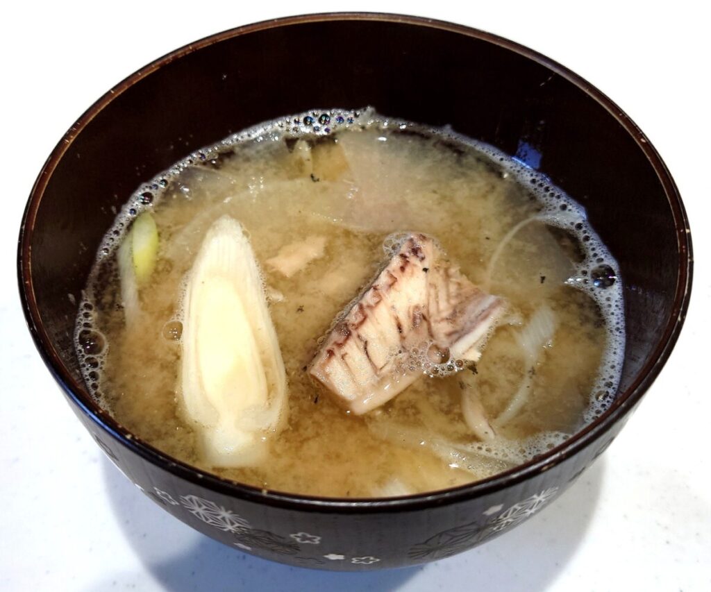 業務スーパー さば 水煮缶 お味噌汁