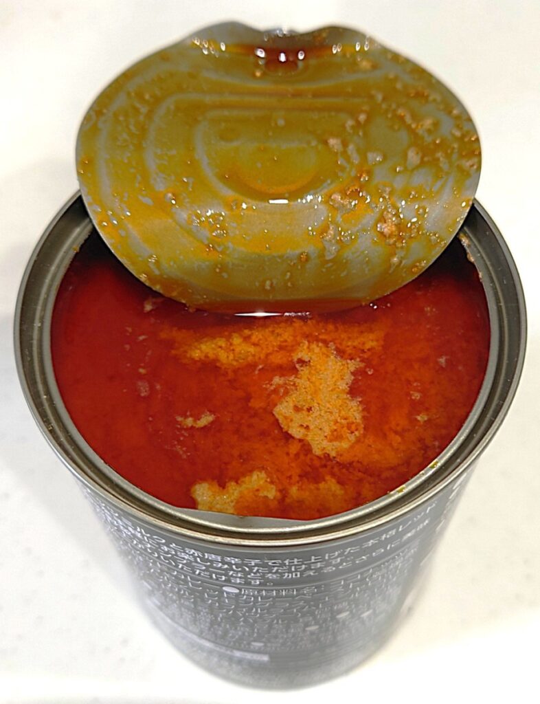 業務スーパー レッドカレー 開缶したところ。