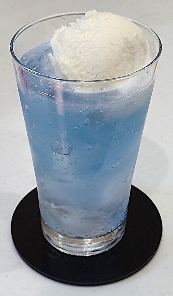 業務スーパー 牛乳パックスイーツ ラムネゼリー 食べるクリームソーダ