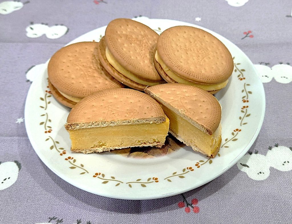 業務スーパー 牛乳パックスイーツ 蜜いもケーキ アイスサンドクッキー